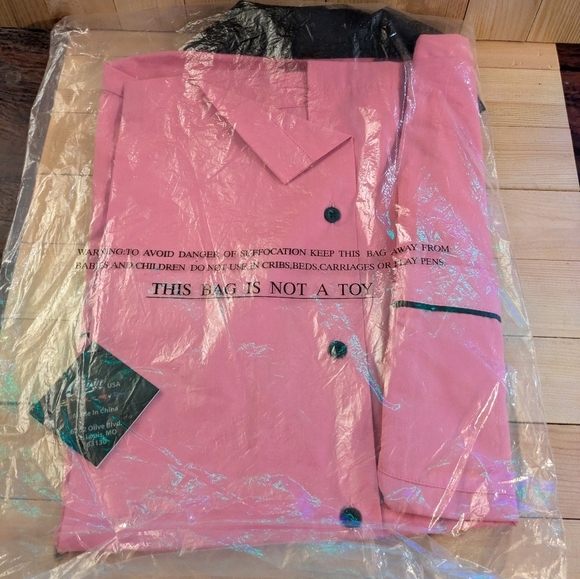 Crusing Pink Bowling Shirt with Black Accents Size Sm Nwt - Picture 6 of 8